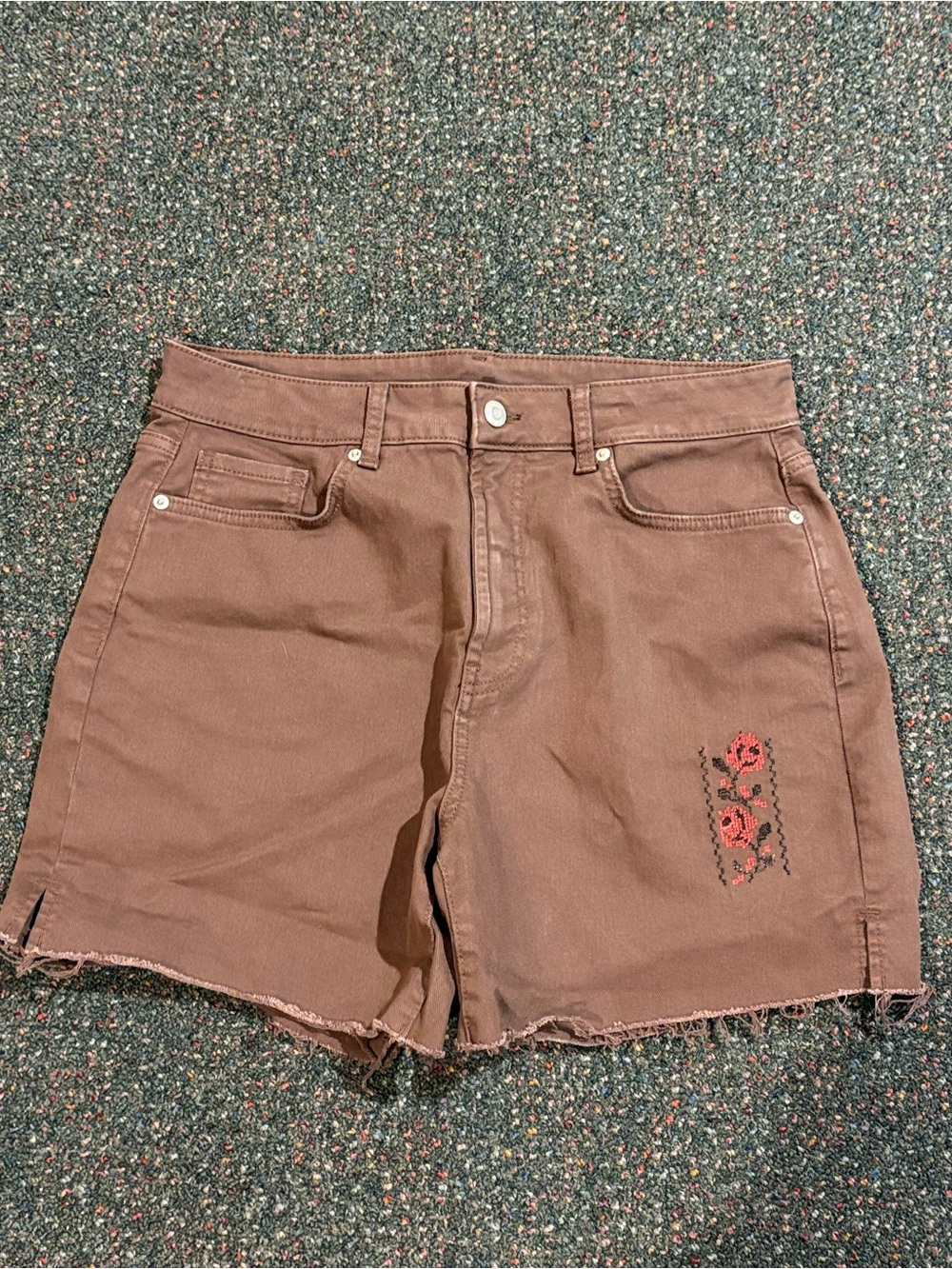 George High-Waist Brown Denim Shorts with Red Embroidered Roses
